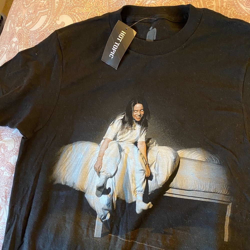 Uni-sex Hot Topic Billie Eilish T-Shirt
